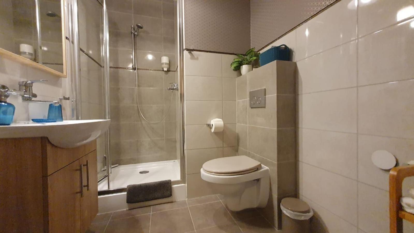 Apartament Poznanska 1 ภายนอก รูปภาพ